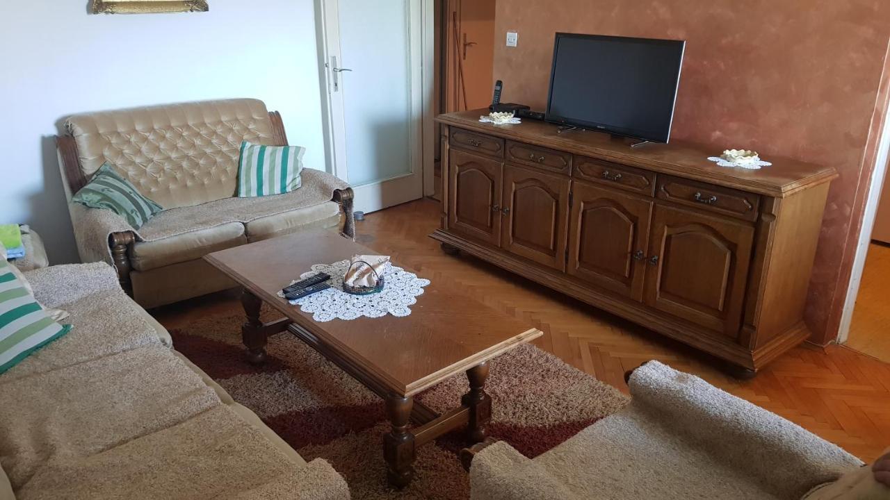 Baston Rent Appartamento Podgorica Esterno foto